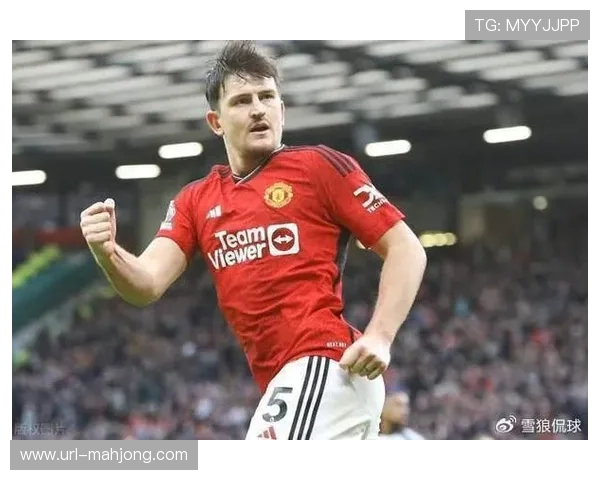 曼联小将莱西染红瞬间，滕哈赫场边掩面失望